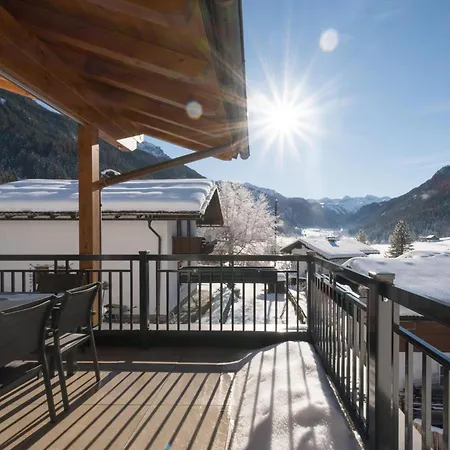 アパート Rossbrand-blick ウンタータウエルン